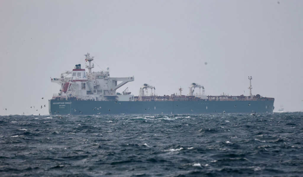 Marshall Islands-flagged oil tanker Advantage Sweet, which, according to Refinitiv ship tracking data, is a Suezmax crude tanker which had been chartered by oil major Chevron and had last docked in Kuwait, sails at Marmara sea near Istanbul, Turkey. REUTERS/Yoruk Isik