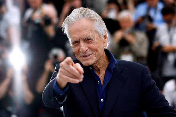 FILE PHOTO: The 76th Cannes Film Festival - Photocall of Michael Douglas - Cannes, France, May 16, 2023. Actor Michael Douglas poses during a photocall before being awarded with an honorary Palme d'Or prize during the opening ceremony. REUTERS/Eric Gaillard