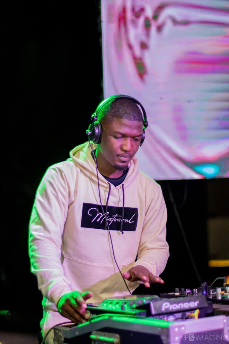 IF’s Lounge hosts “Good Vibes Only” jam session